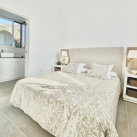 Casa Lava Luminosa Y Con Magnificas Vistas Дом отдыха *
