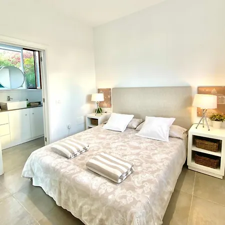 Дом отдыха Casa Lava Luminosa Y Con Magnificas Vistas Ля Оротава