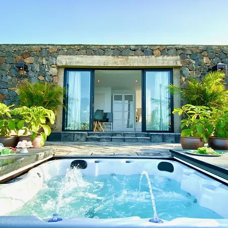 Casa Lava Luminosa Y Con Magnificas Vistas Ля Оротава