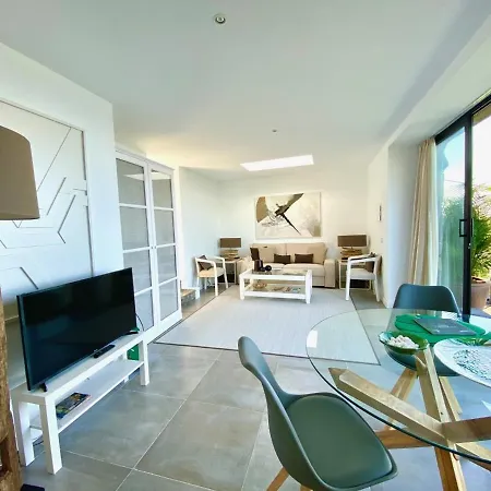 Casa Lava Luminosa Y Con Magnificas Vistas Ля Оротава