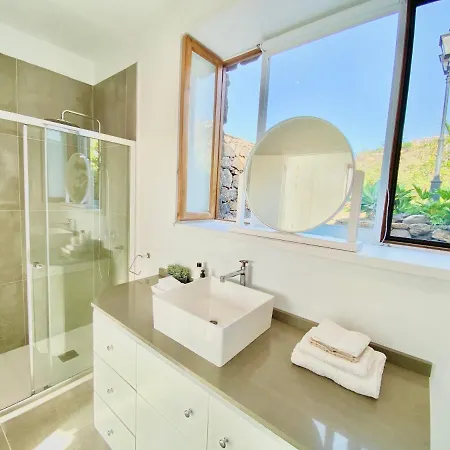 Casa Lava Luminosa Y Con Magnificas Vistas *