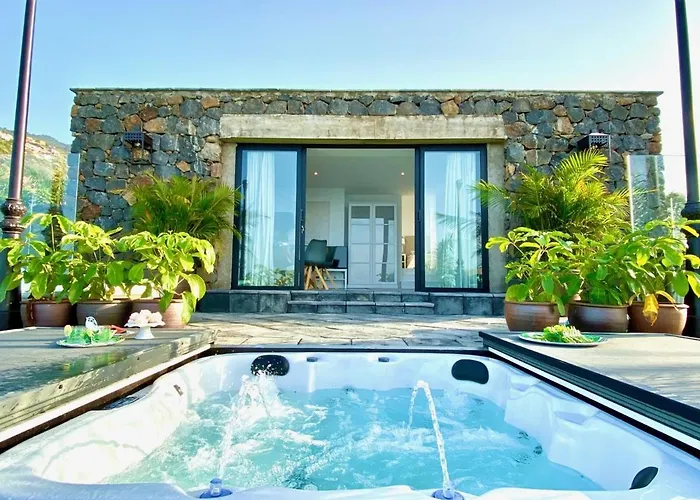 Casa Lava Luminosa Y Con Magnificas Vistas La Orotava